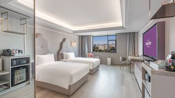 Minibar, soundproofing, free WiFi, bed sheets