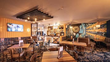 Cabin, Multiple Beds | Dining
