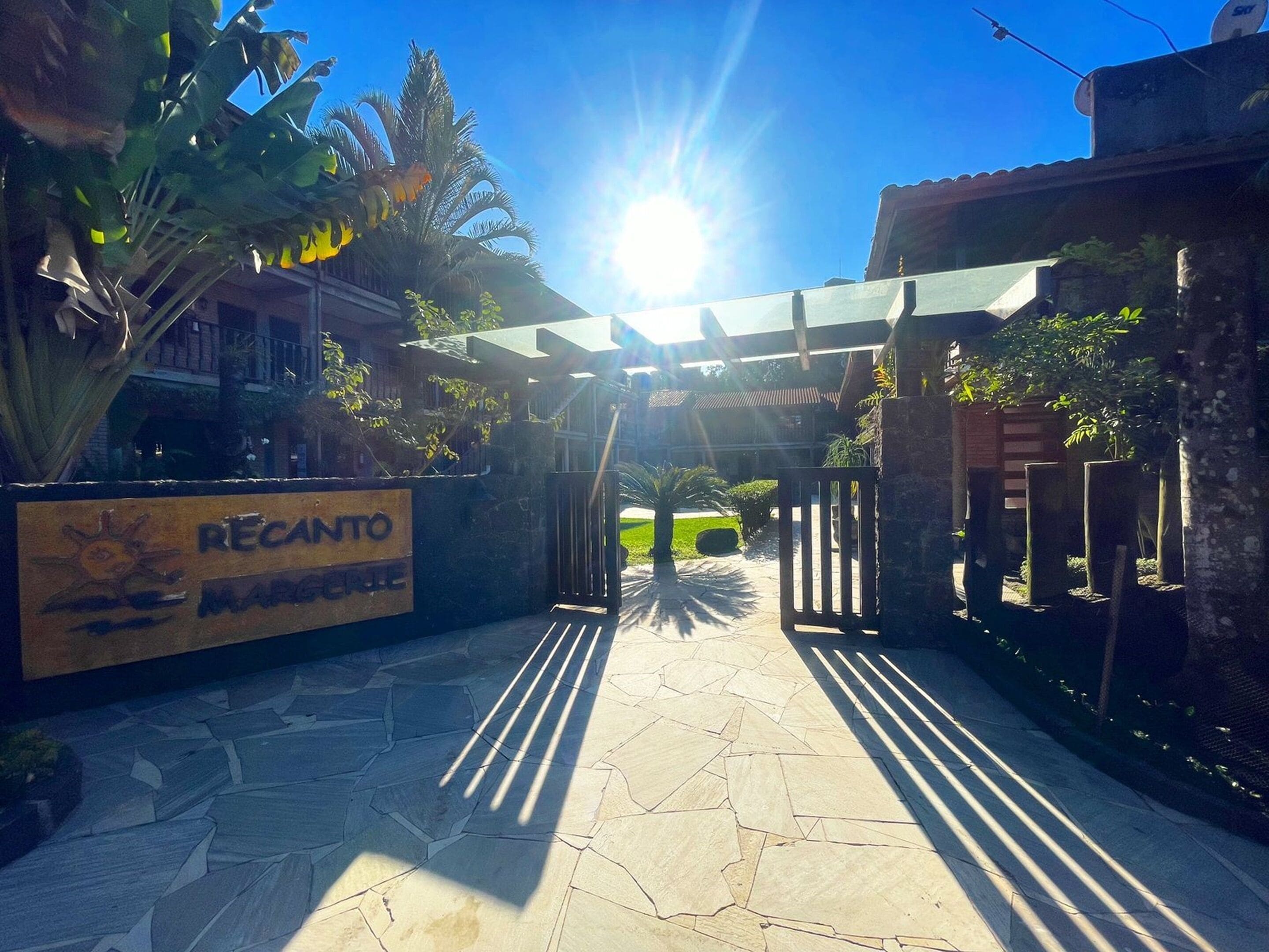 Mặt tiền nơi lưu trú