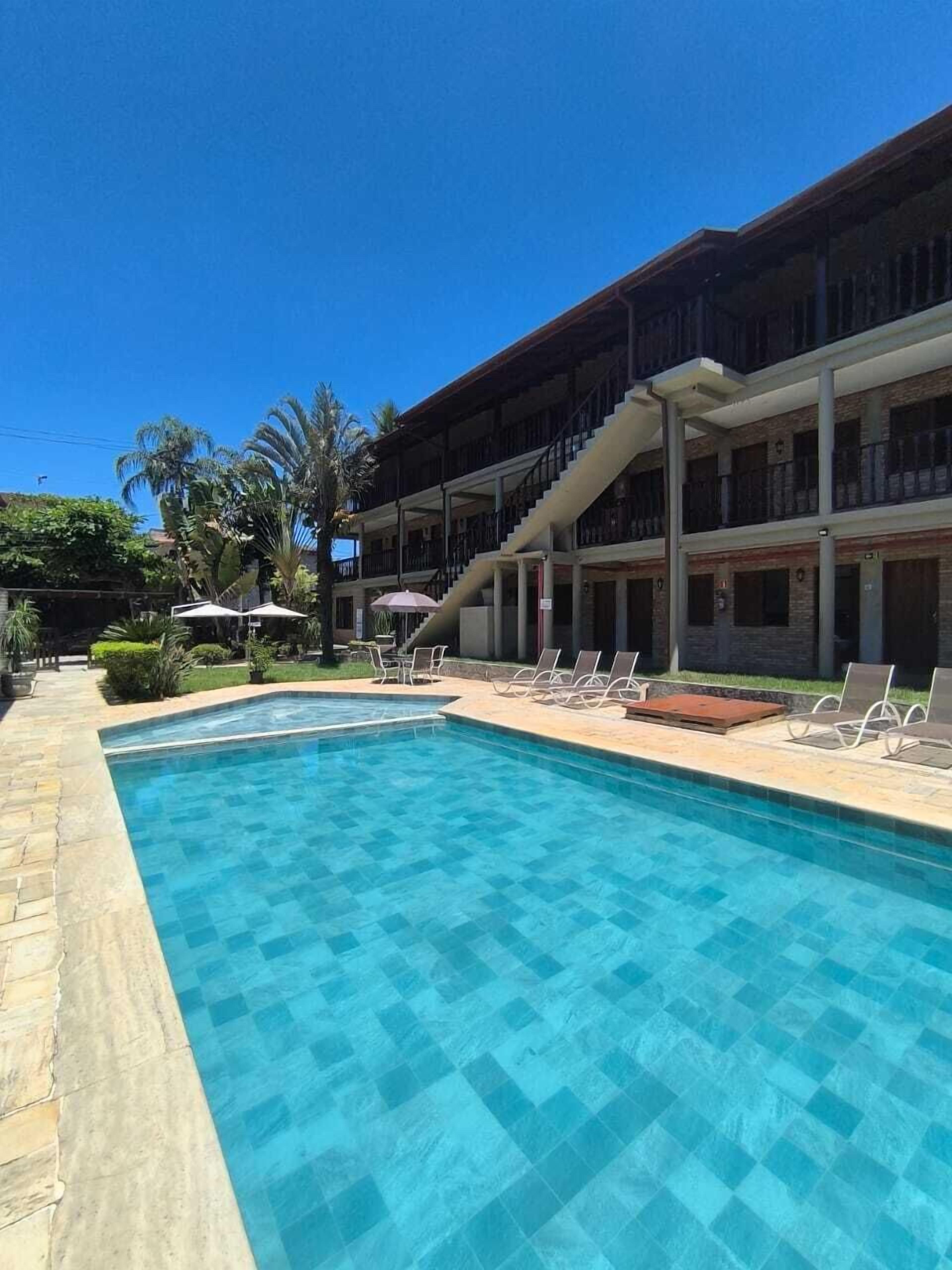 حمّام سباحة خارجي