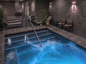 Indoor pool, outdoor pool - Most sought after Ski-In/Ski-Out Resort on the Mountain (Breckenridge)