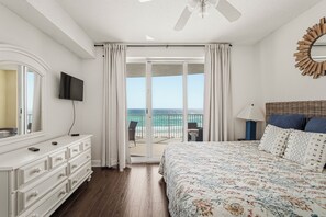 2 bedrooms, iron/ironing board, free internet, bed sheets - Emerald Isle 505 - Front row beach chair service included! Affordable rates! (Panama City Beach)