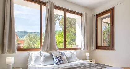 Alghero magnificent Albatros villa with pool and Air Conditioning in Valverde 122C