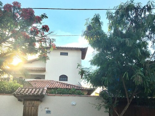 Casa Duplex, em Itaúna 8 Min.caminhando até a Praia