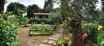 Finca Santa Lucía, Comasagua, 20min from San Salvador, 40min from Surf City.