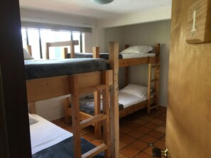 6 bedrooms, WiFi
