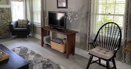 Hens & Chickens Cottage at Cozy Nook