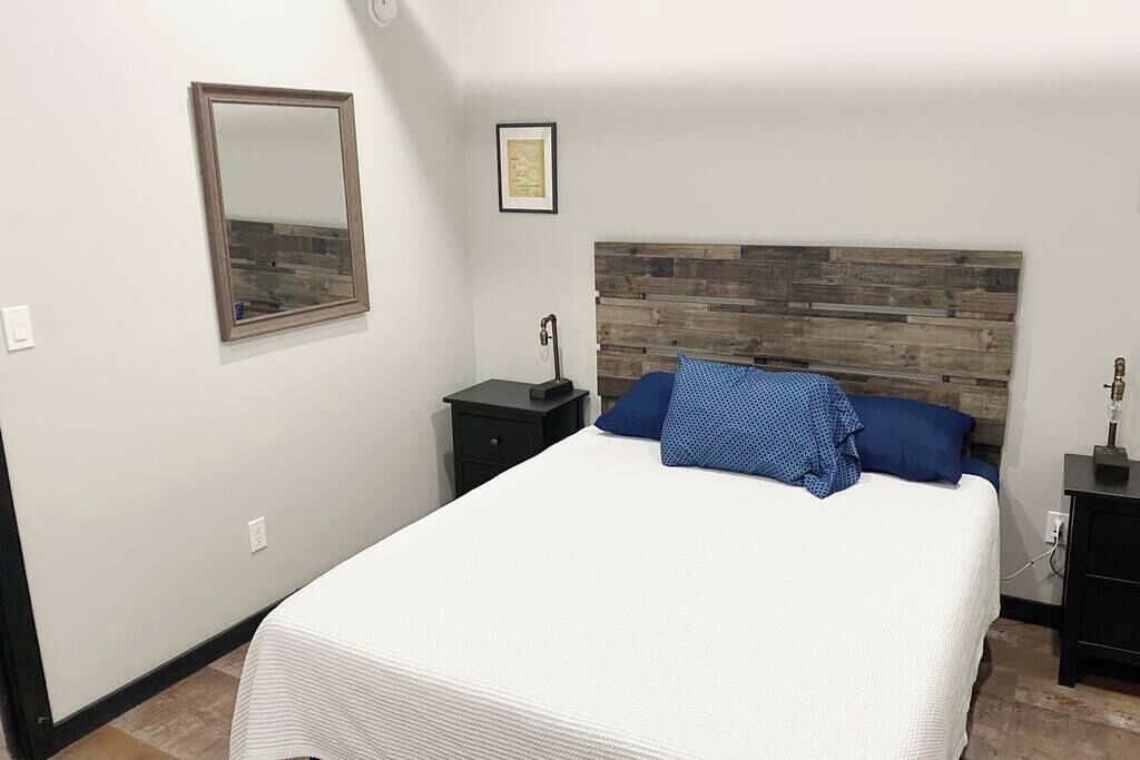 2 bedrooms, iron/ironing board, travel cot, free WiFi