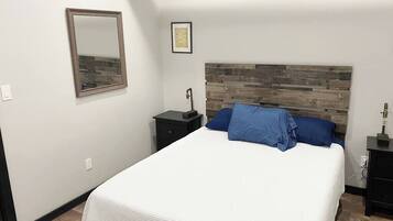 2 bedrooms, iron/ironing board, travel cot, free WiFi