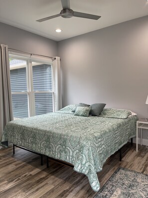 5 عدّة غرف نوم وخزنة داخل الغرفة ومكواة/لوح كي وواي فاي مجانًا