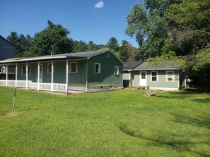 Exterior - Corner Cottage near Hocking Hills, WNF, Ohio University, and Hocking College (Nelsonville)
