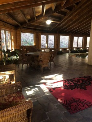 Dining - Splash in the Smokys ! (Sevierville)