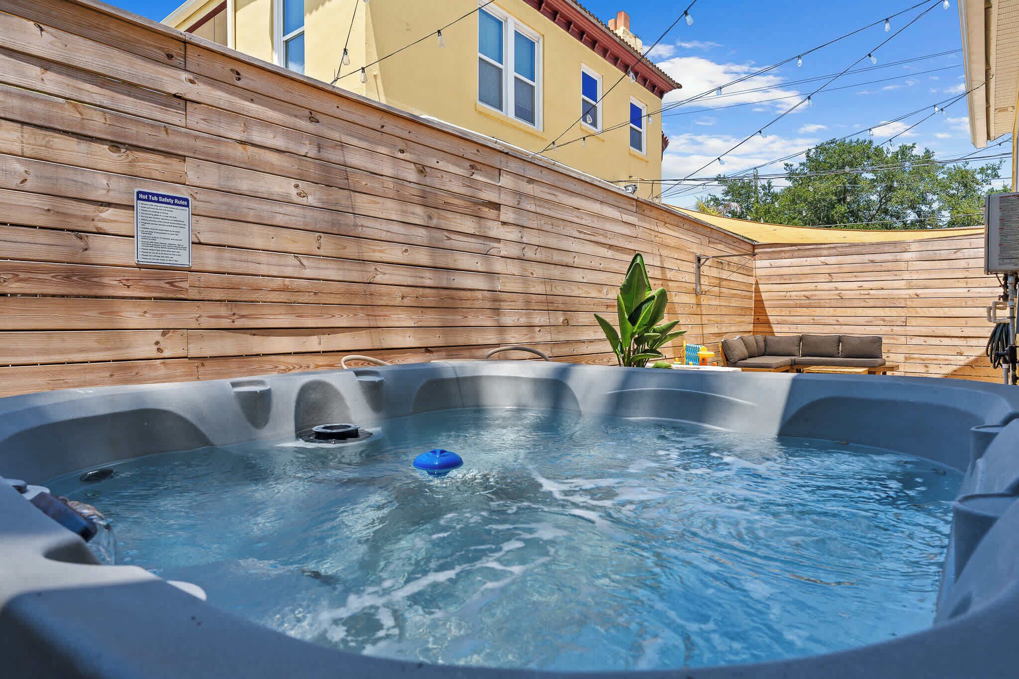 Outdoor spa tub