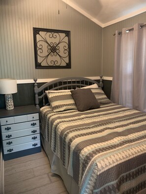 2 habitaciones, tabla de planchar con plancha y wifi 