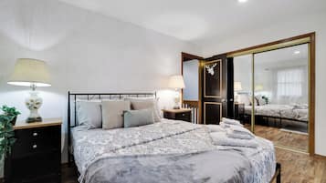 3 bedrooms, iron/ironing board, travel crib, WiFi