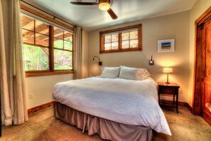 Room - Aspen Core Luxury Home / Most Luxurious King / Queen (Aspen)