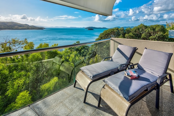 Sundeck - Waves 6 Breathtaking Ocean Views (Whitsundays)