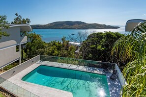 Outdoor pool - Waves 6 Breathtaking Ocean Views (Whitsundays)