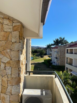 Property grounds - Costa Rica, Entire Apartment in Avalon Country Club<br>High Speed Internet (Río Oro)