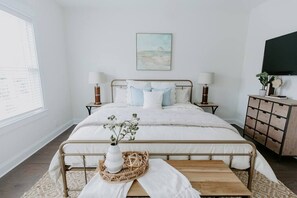 3 slaapkamers, een bureau, een strijkplank/strijkijzer, wifi