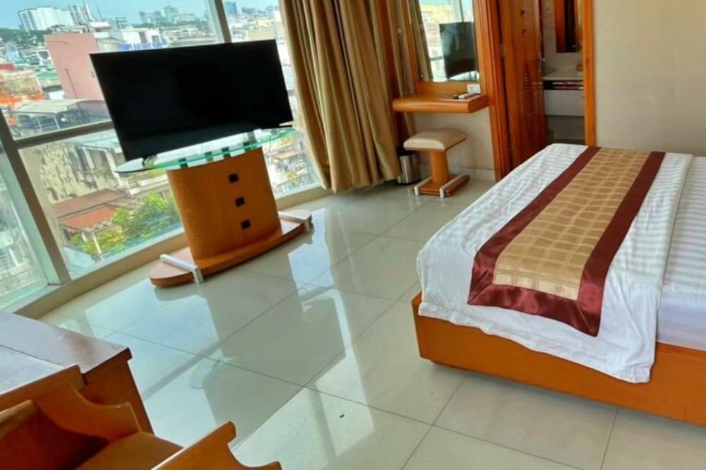 HANZ Happy Hotel