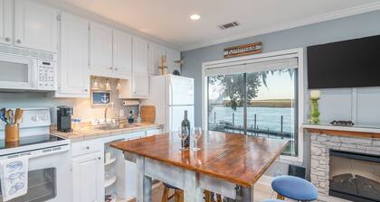 Gorgeous Waterfront Battery Creek Retreat