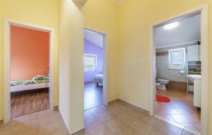 3 bedrooms, free WiFi, bed sheets