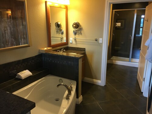 Wyndham Resorts 2BR @ Wilderness Lodge Waterpark included