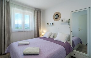 2 bedrooms, free WiFi, bed sheets