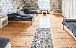 5 bedrooms, travel crib - 5 bedroom lovely home in Ruda (Ruda)