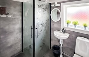 Shower - 5 bedroom lovely home in Ruda (Ruda)