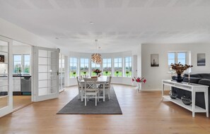 Interior - 6 bedroom cozy home in Grindsted (Grindsted)