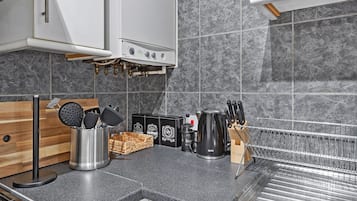 Apartment, 2 Bedrooms | Private kitchen | Full-sized fridge, microwave, oven, stovetop