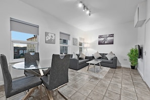 Departamento, 2 habitaciones | Comedor