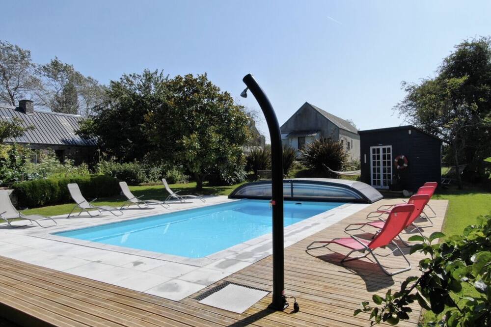 *** NEW LISTING*** Le Rêve - cottage with private garden and heated pool
