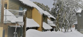 Hotham Mountain Escape – Sun Run (Chalet #3).