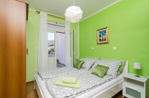 Appartement (One Bedroom Apartment with Balcony) | 1 slaapkamer, een strijkplank/strijkijzer, gratis wifi, beddengoed