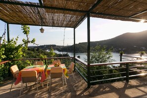 Departamento (Two Bedroom Apartment with Terrace an) | Terraza o patio