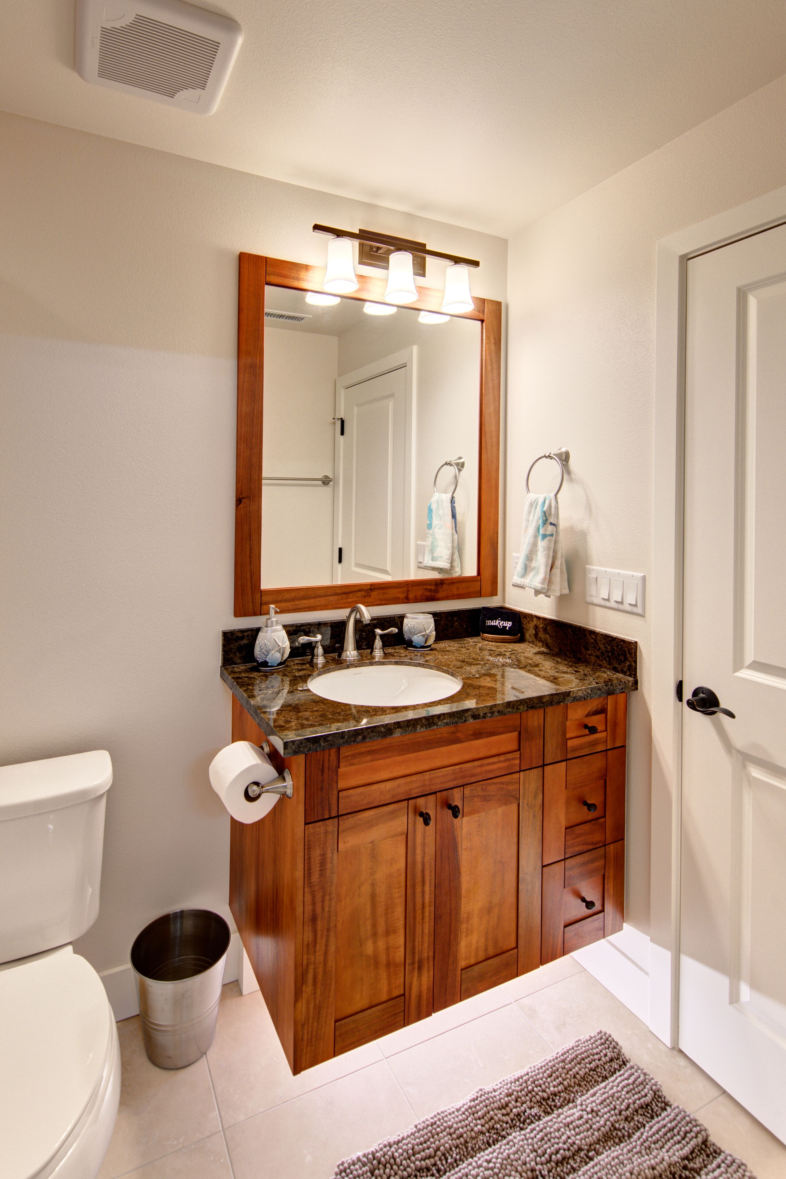 Combined shower/tub, hair dryer, towels, soap