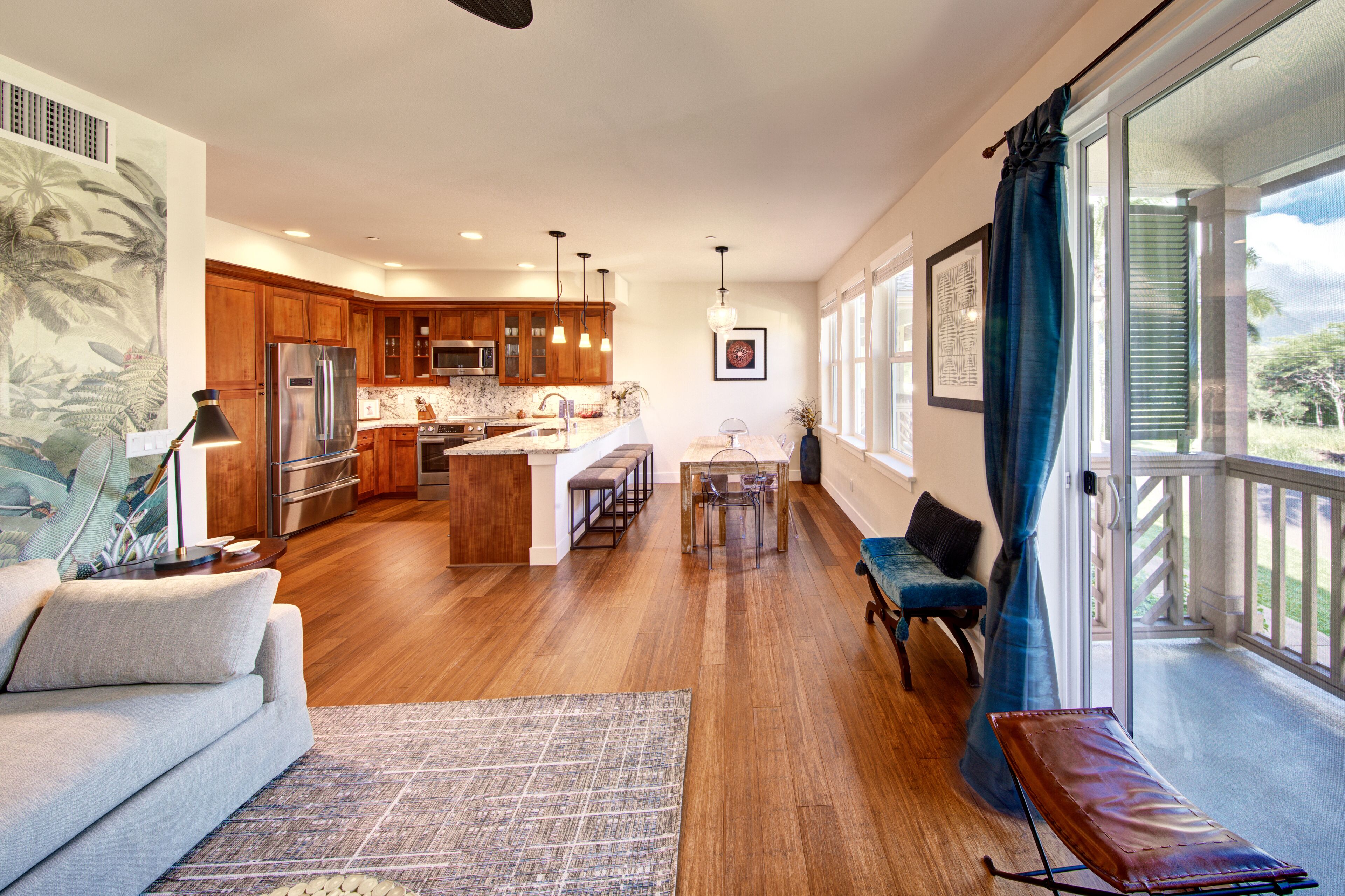 Smart TV, books, offices