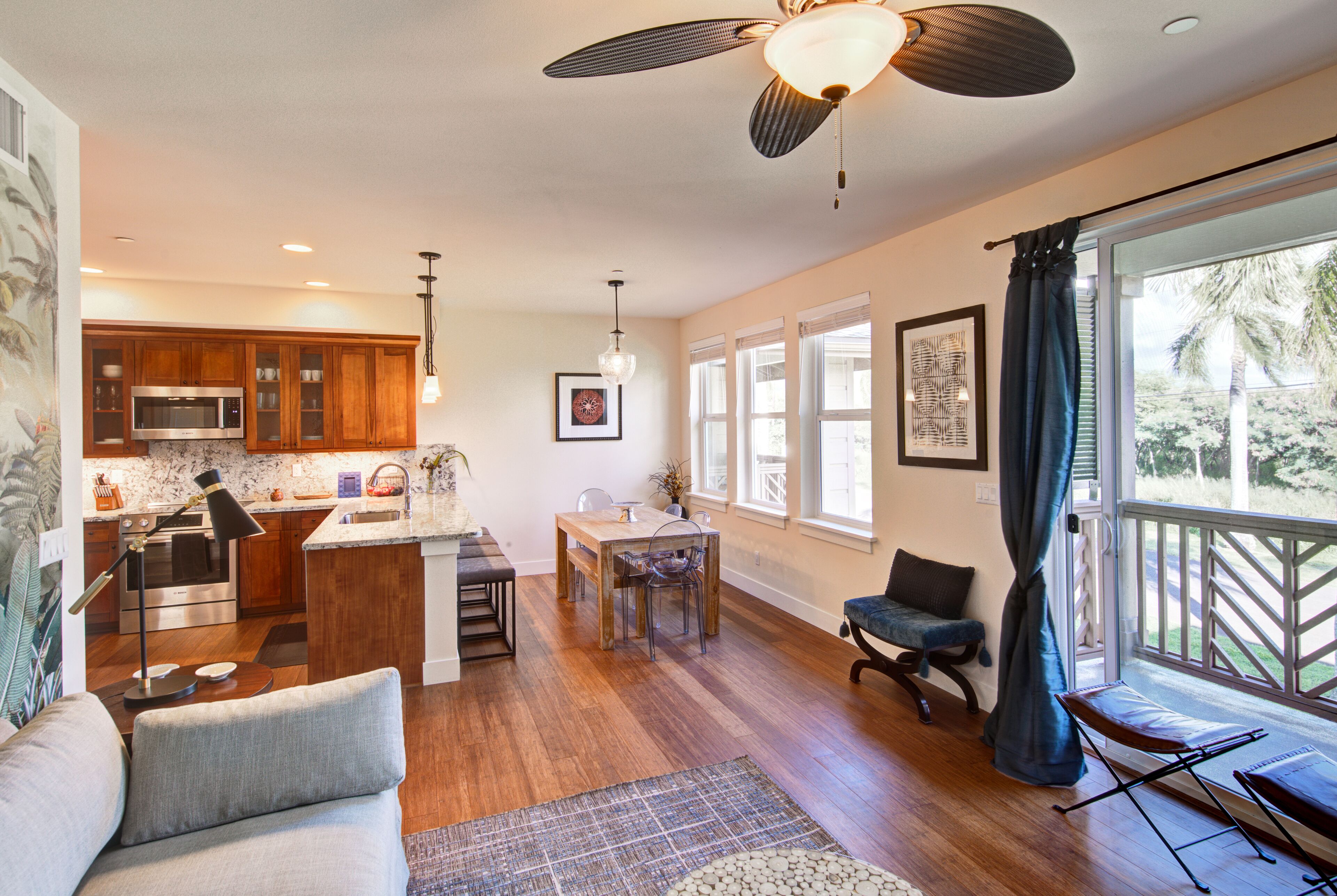 Smart TV, books, offices