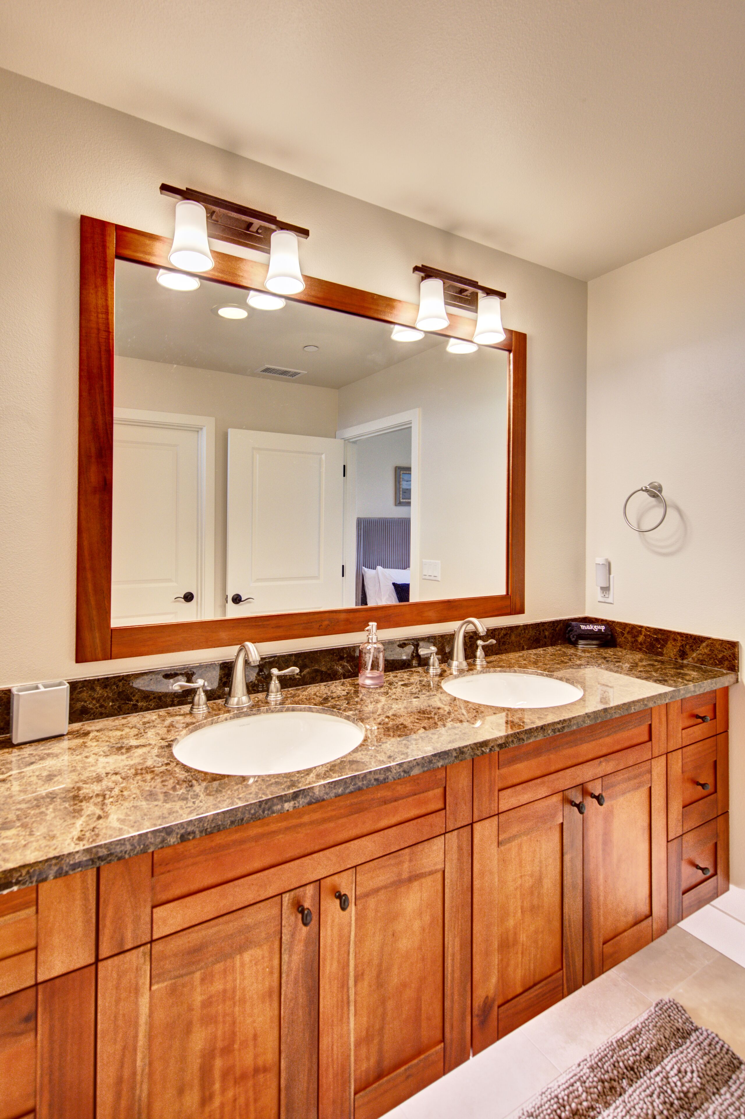 Combined shower/tub, hair dryer, towels, soap