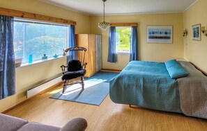 5 Schlafzimmer, Reisekinderbett, kostenloses WLAN, Bettwäsche