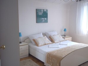 公寓 (Two Bedroom Apartment with Sea View) | 2 多间卧室、旅行婴儿床