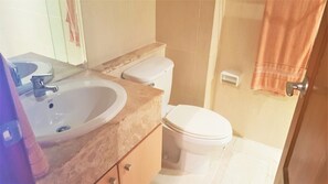 Apartment | Bathroom