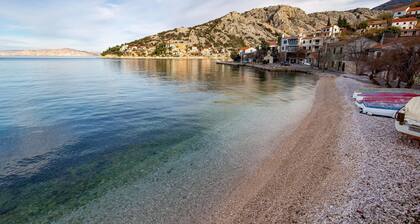 Cozy home in Klada with kitchen