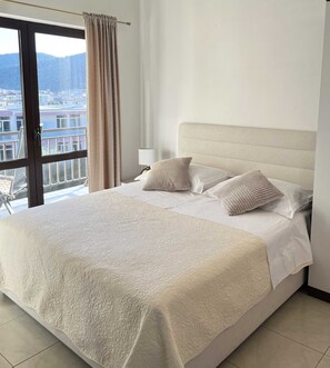Estúdio (Studio Apartment with Balcony and Sea) | Acesso de cortesia à internet