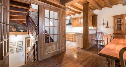 Casa Ferrera by SeaMount Rentals