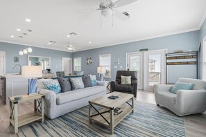 TV, fireplace, DVD player - Sea Rock, POOL~Spa~Firepit (Bolivar Peninsula)