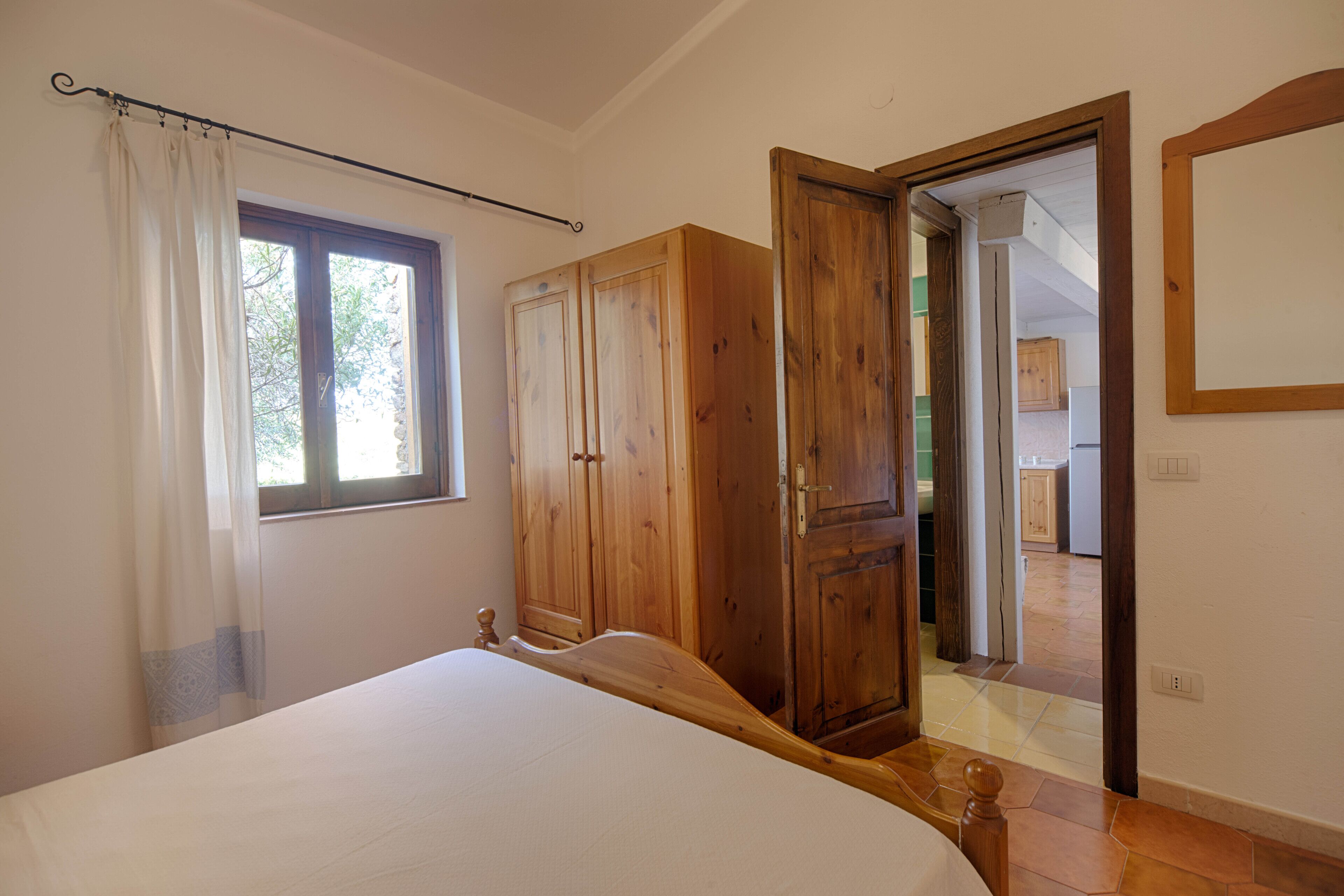 Cots/infant beds, WiFi, bed sheets